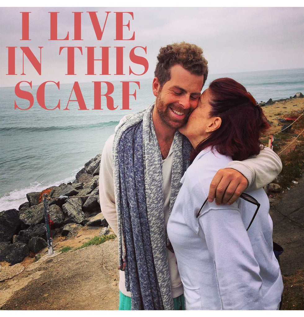 I LIVE IN THIS SCARF