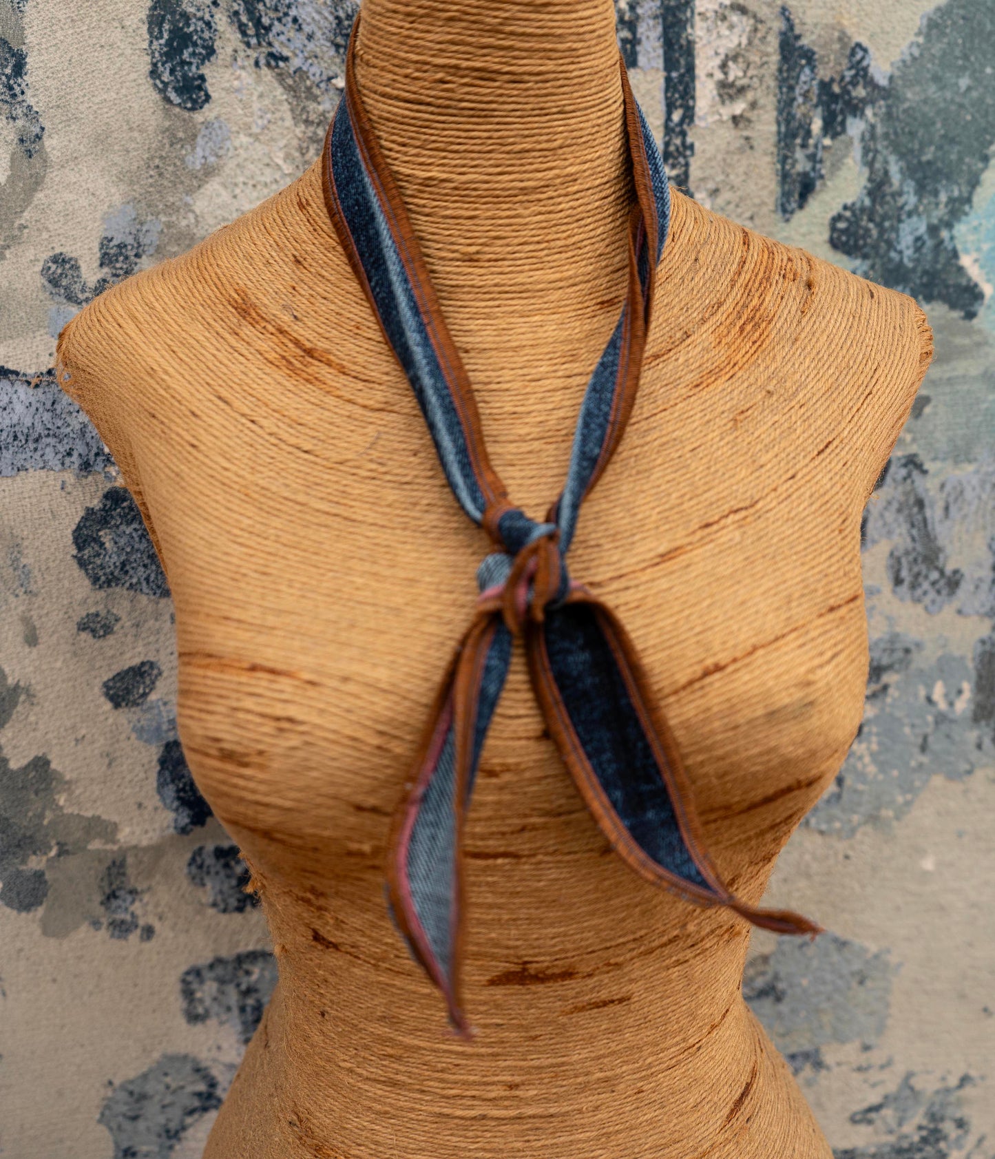 Bungalow Adventure Neck Scarf
