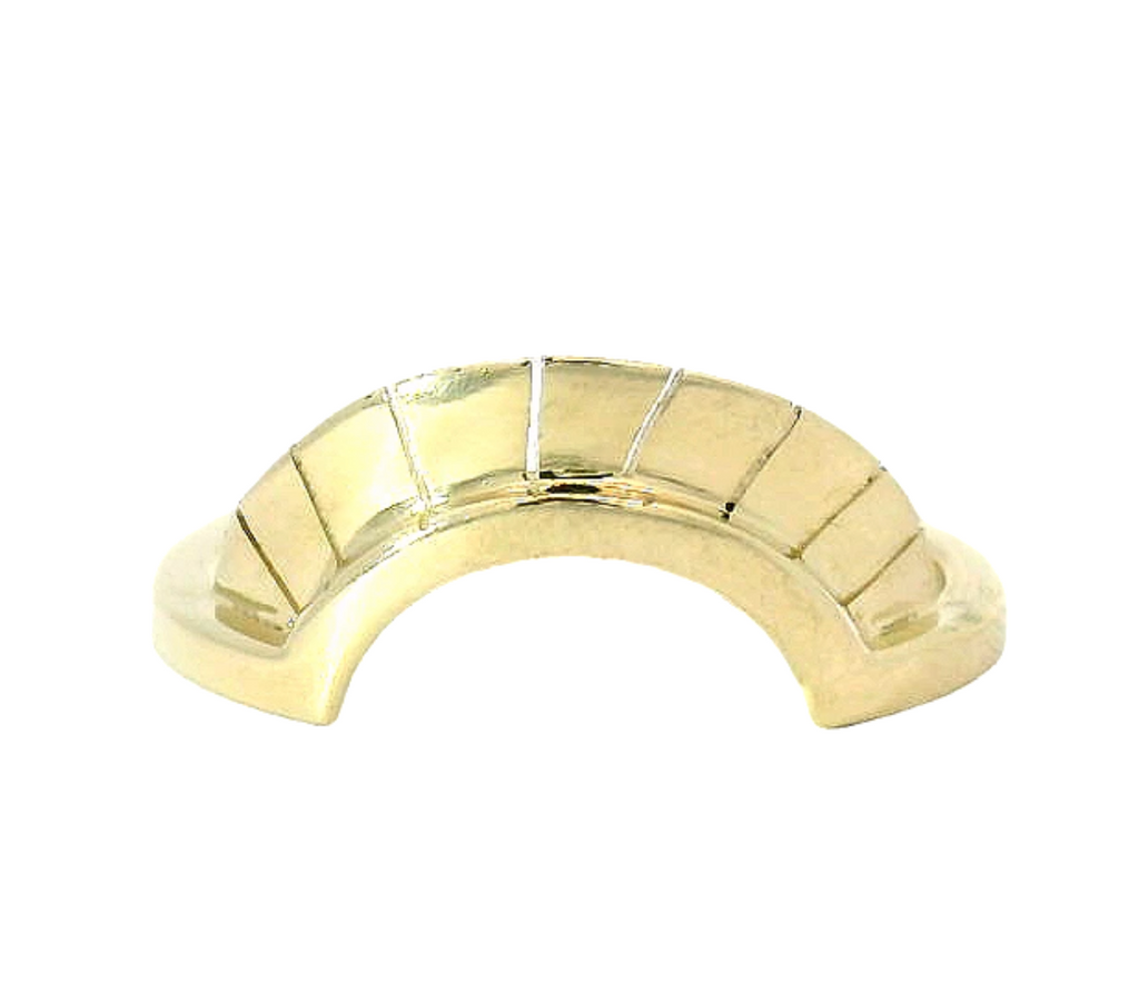 Serrated Aura Ring Young in the Mountains