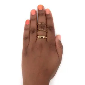 The Helena Ring -Large Young in the Mountains